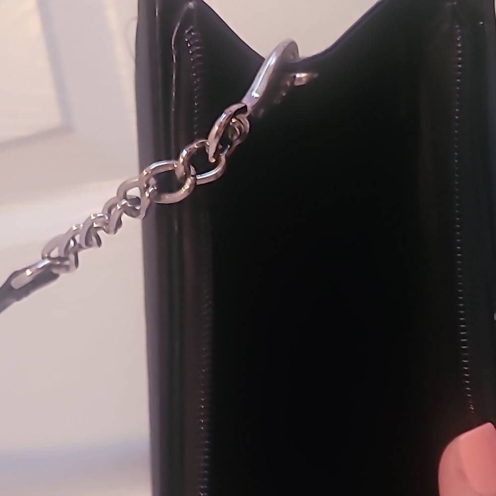 Great condition small back boxy purse - Picture 3 of 3